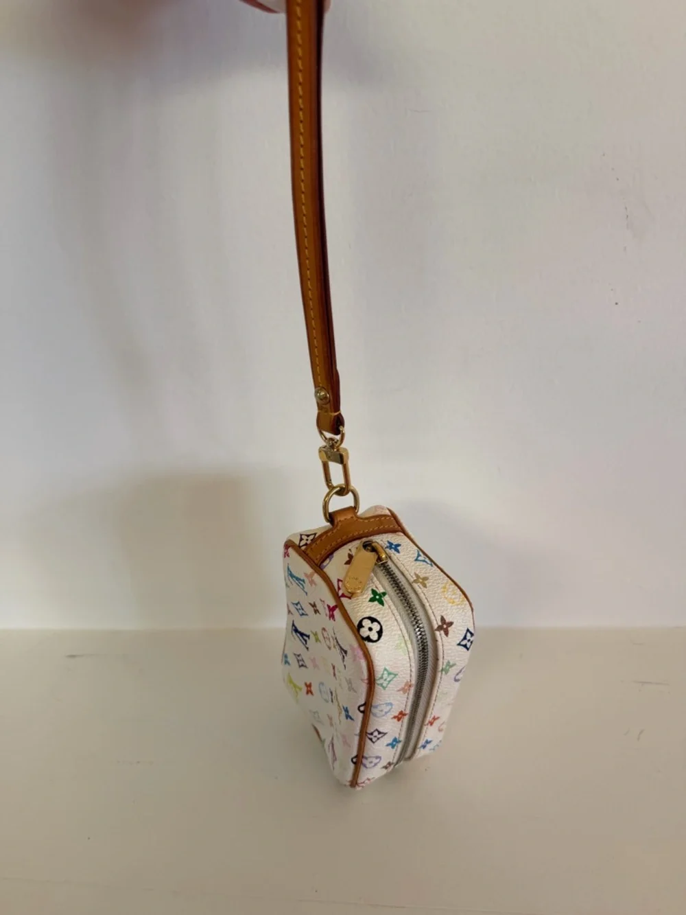 Discontinued Louis Vuitton Multicolore Wapity – White / Murakami - Picture 6 of 8